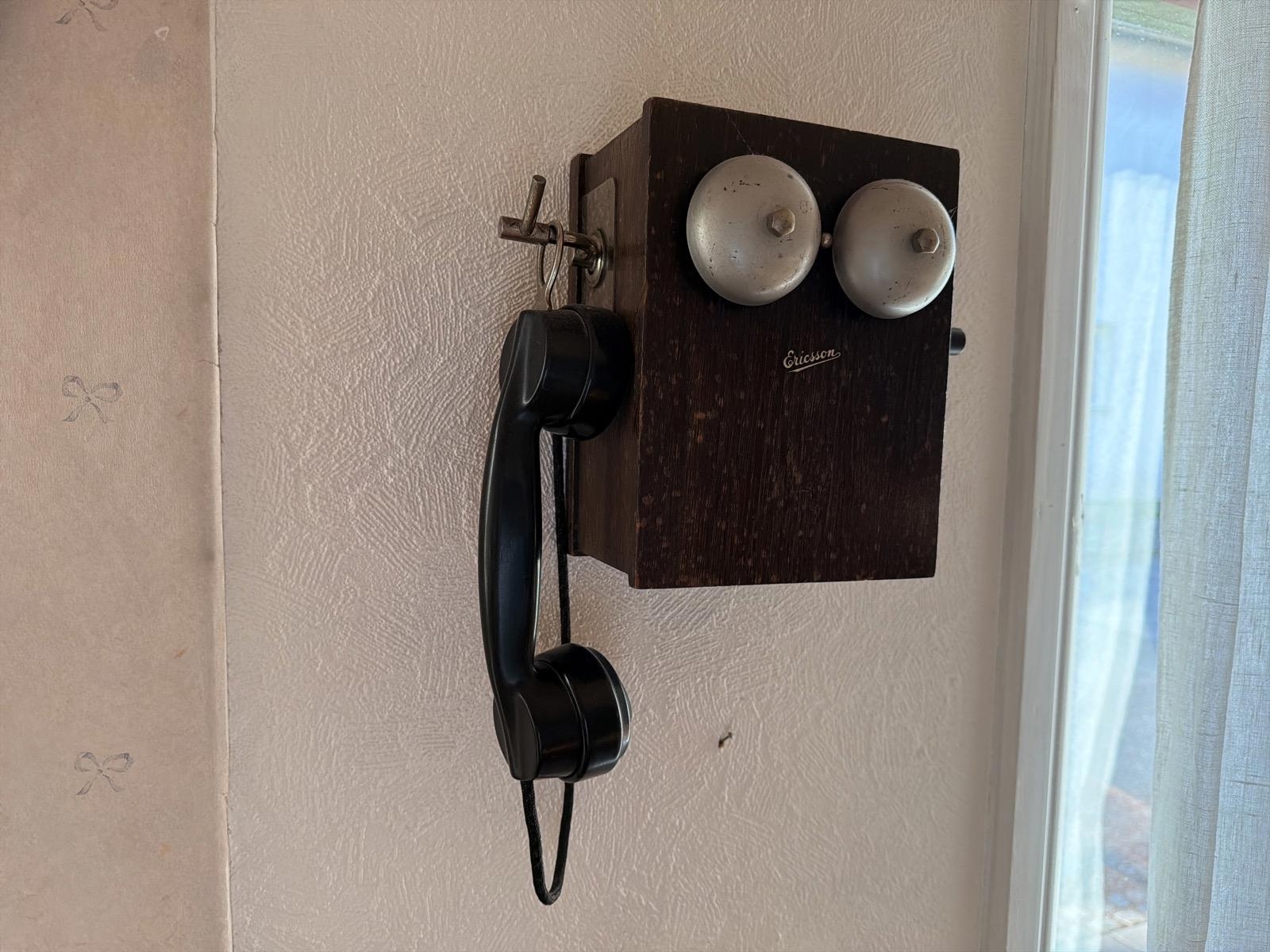 Gammal Ericssontelefon