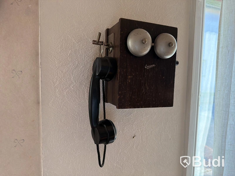 Gammal Ericssontelefon