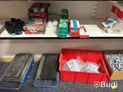 Stort parti elkomponenter