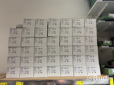Stort parti elkomponenter