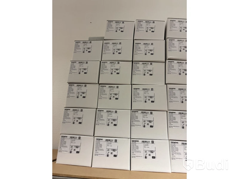 Stort parti elkomponenter
