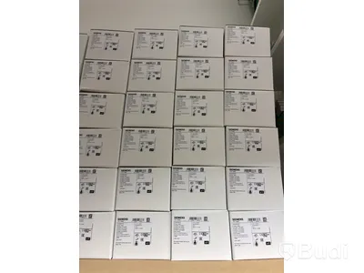 Stort parti elkomponenter