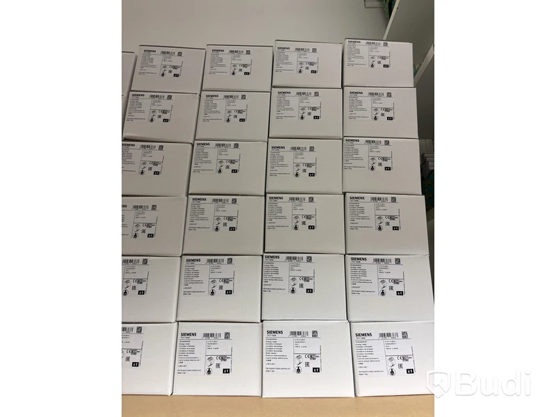 Stort parti elkomponenter