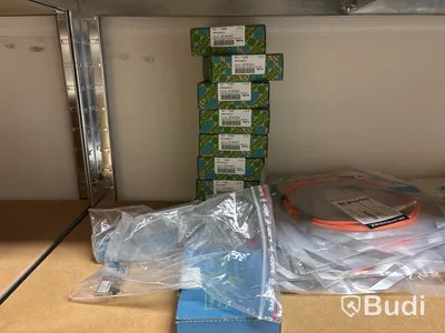 Stort parti elkomponenter