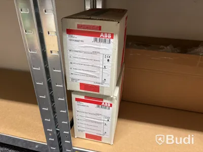 Stort parti elkomponenter