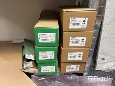 Stort parti elkomponenter