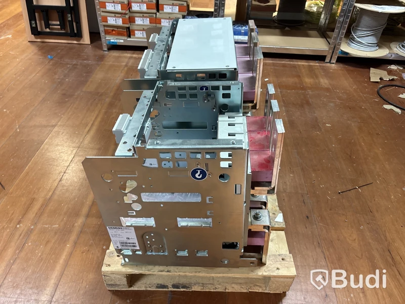 2 st chassi Siemens 3WL9211-2FB21-0BN1 & 3WL92124FB311BH1Z