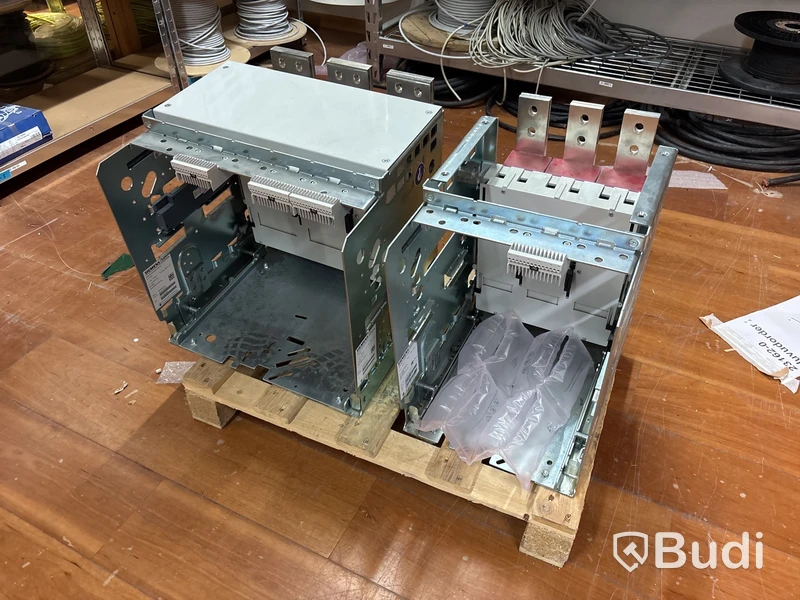 2 st chassi Siemens 3WL9211-2FB21-0BN1 & 3WL92124FB311BH1Z