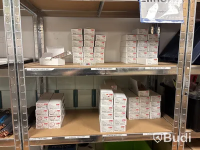 4 st hyllor med elmaterial (koppar, fasskenor, kabel, skåp etc.)