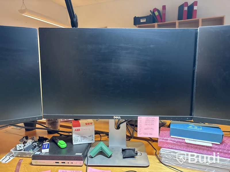 3 st monitorer Dell & Philips