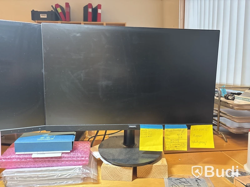 3 st monitorer Dell & Philips
