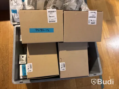 Installationsmaterial på kontoret