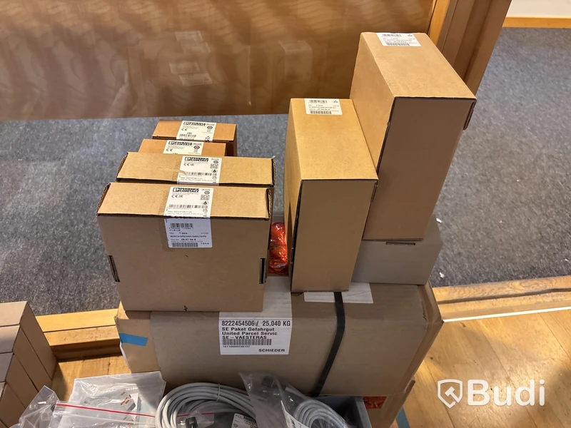 Installationsmaterial på kontoret