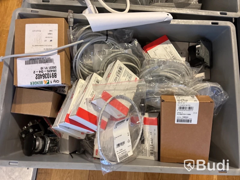 Installationsmaterial på kontoret