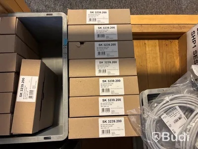 Installationsmaterial på kontoret