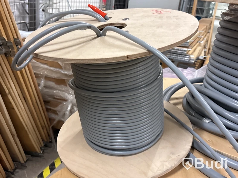 4 st rullar kabel