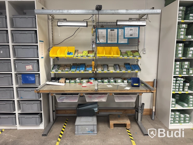 Plintstation med arbetsbord & pneumatisk skruvdragare