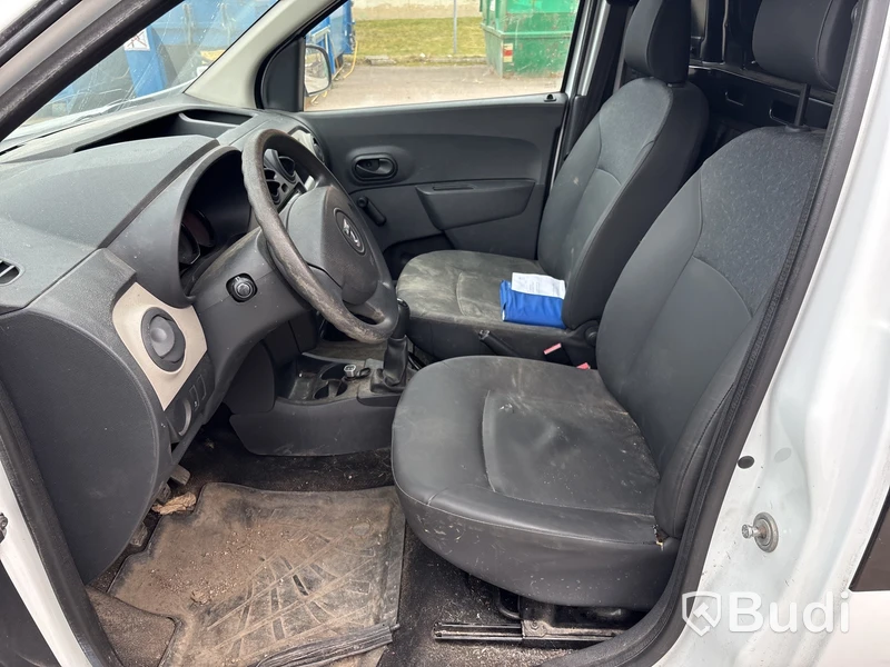 Dacia Dokker 1.6 MPI | 7787 mil | 2015