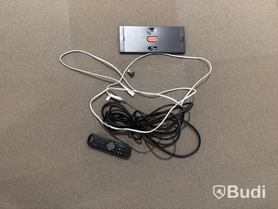 Philips TV-skärm, 32 tum, inkl. fäste och kablar