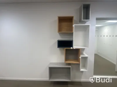 Bokhylla Muuto med fästen, 3 boxar