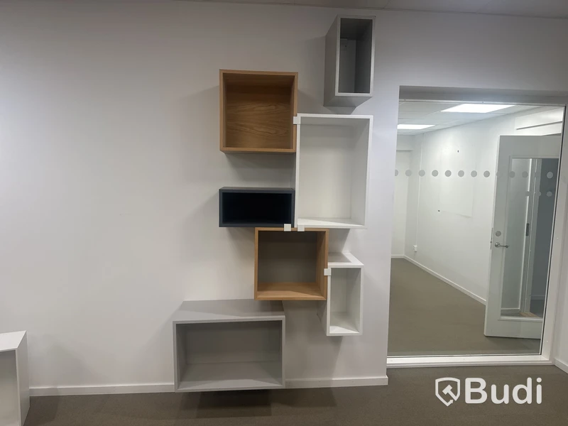 Bokhylla Muuto med fästen, 3 boxar