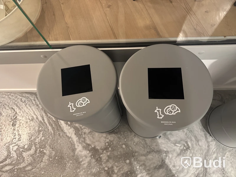 Sopkärl i stål Two in One, på hjul med lock