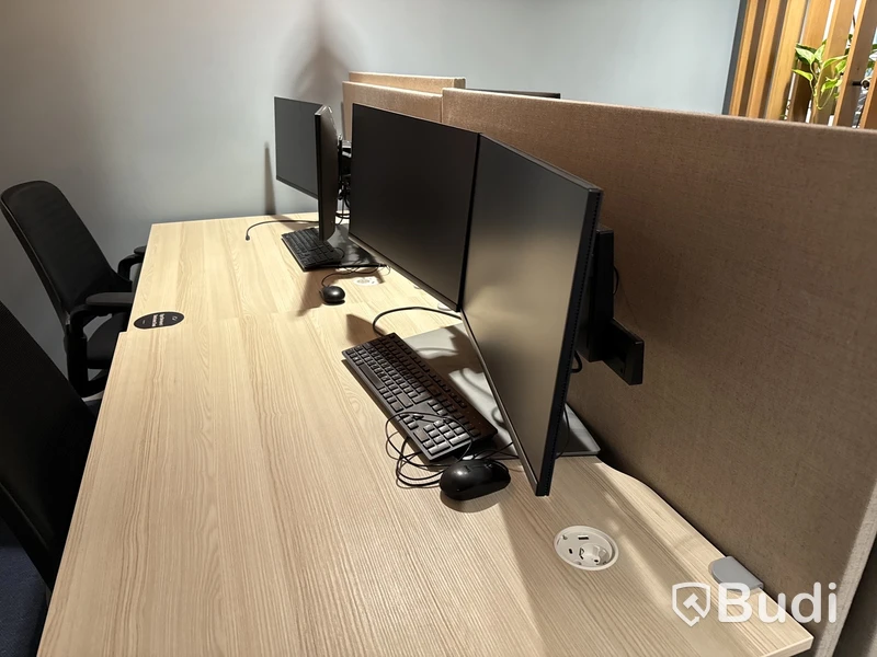 4 st. Dell skärmuppsättningar med dubbla skärmar bordsstativ, USB-C-hubb