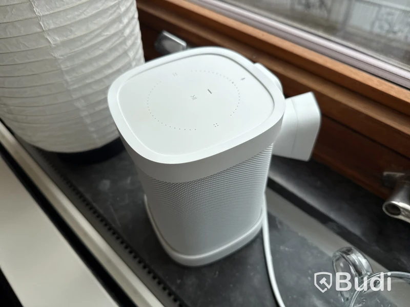 Sonos högtalare med väggfäste