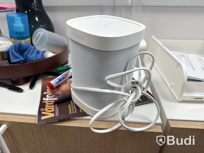 Sonos högtalare med väggfäste