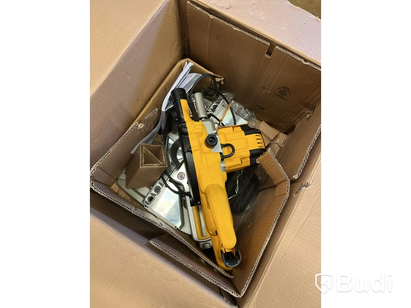 Kap- och gersåg Dewalt, DWS774