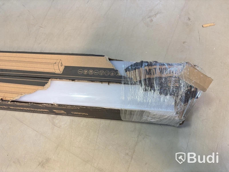 6 PCS. INDUSTRIAL LUMINAIRES, DESIGNLIGHT BASIC, 22-40W 3080-5600 LM 3K