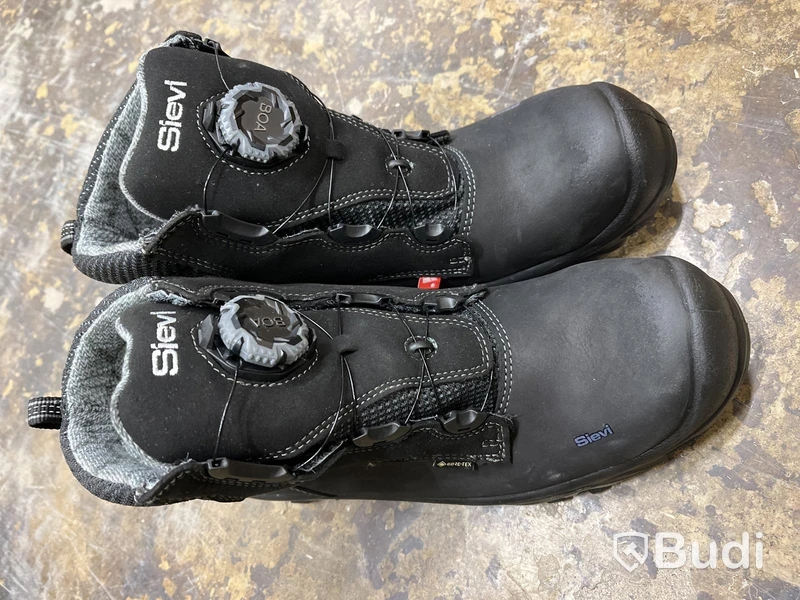 (NEW) SIEVI 52825 GT ROLLER HIGH S3 SAFETY BOOT, SIZE 44