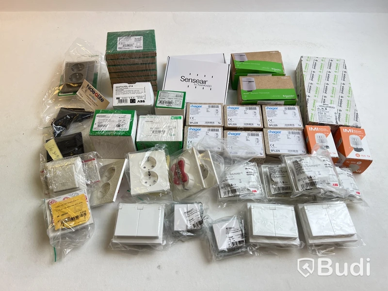 Diverse elprodukter, olika märken