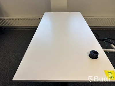 4 st. Kinnarps höj- och sänkbara skrivbord, 160x80 cm
