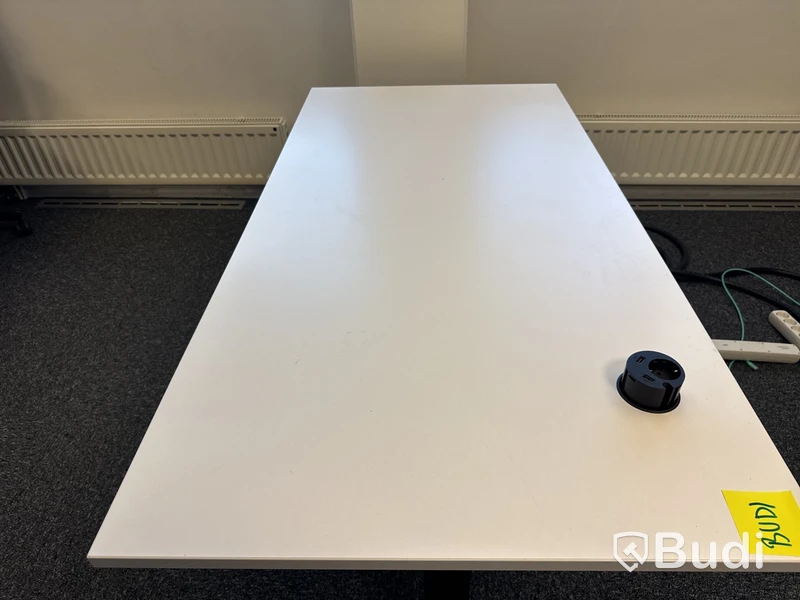 4 st. Kinnarps höj- och sänkbara skrivbord, 160x80 cm