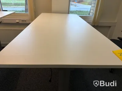 2 st. elektriska höj- och sänkbara skrivbord, 180x80 cm
