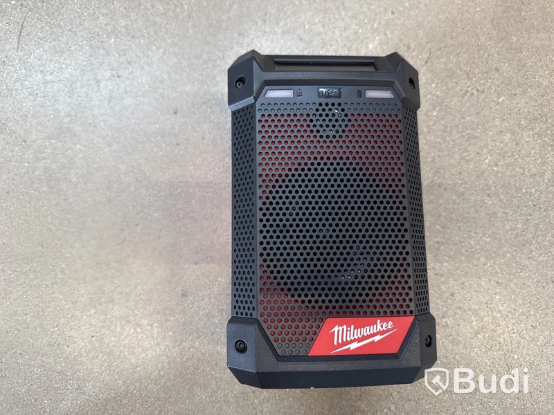 Radio Milwaukee M12 med laddare DAB+
