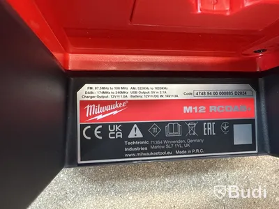 Radio Milwaukee M12 med laddare DAB+
