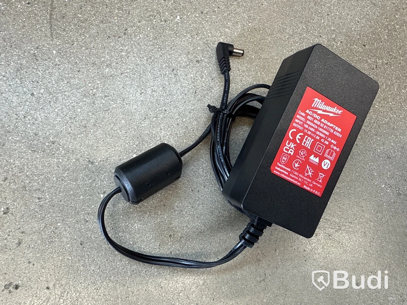 Radio Milwaukee M12 med laddare DAB+