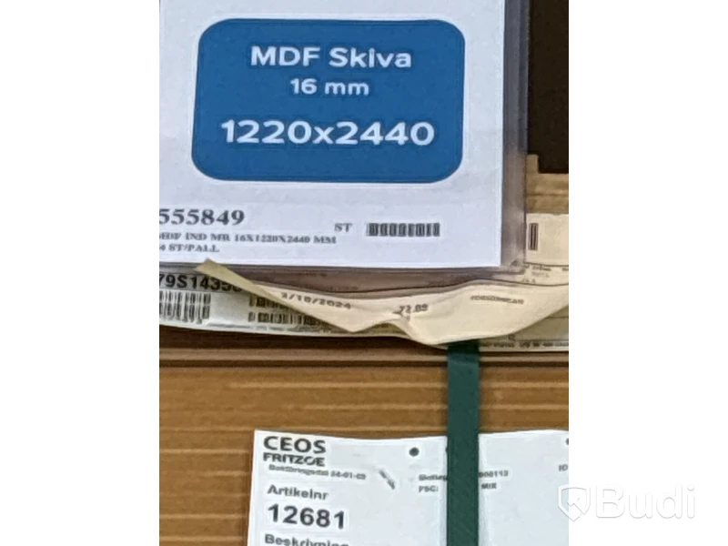 34 st. MDF Skiva. 16X2440X1220 MM, 70407066