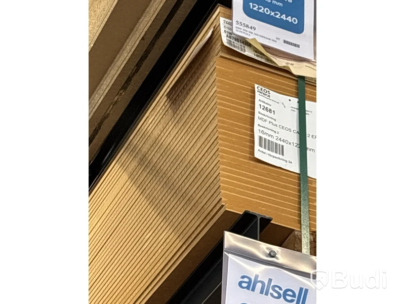 34 st. MDF Skiva. 16X2440X1220 MM, 70407066
