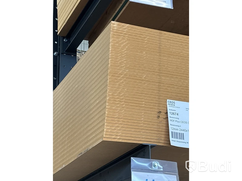 40 st. MDF Board Plus, 12X1220X2440 MM, 70407072