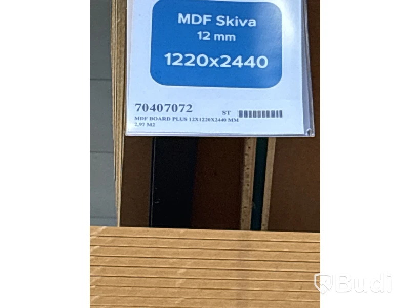 40 st. MDF Board Plus, 12X1220X2440 MM, 70407072