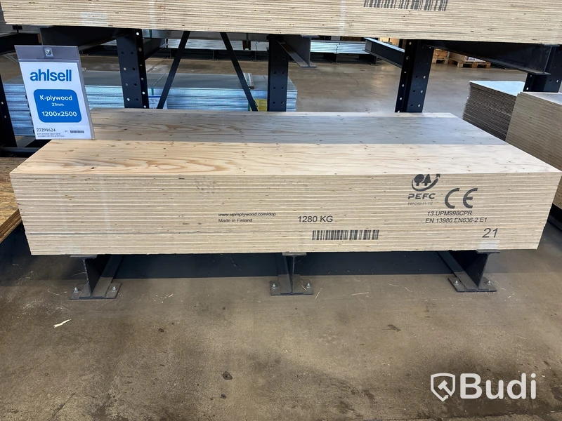 19 st. Konstruktionsplywood, K-plywood Gran 20/70, 21X2500X1200MM, 77291624