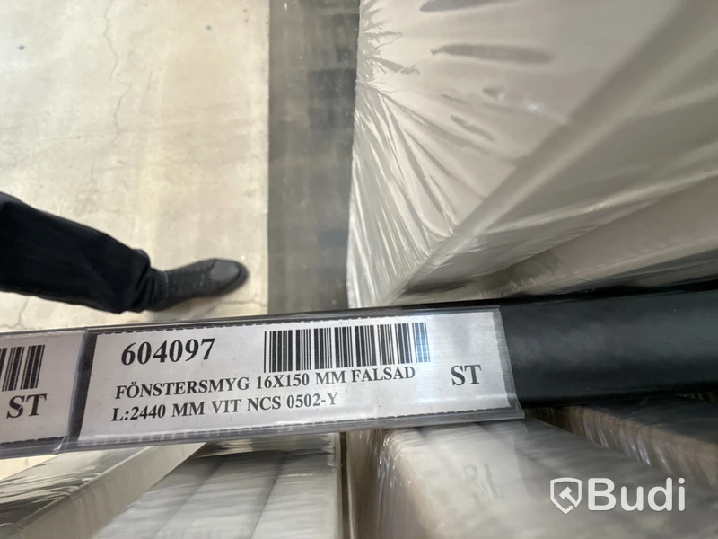 16 st. Fönstersmyg 16x150 mm falsad l:2440 mm vit ncs 0502-y, 604097