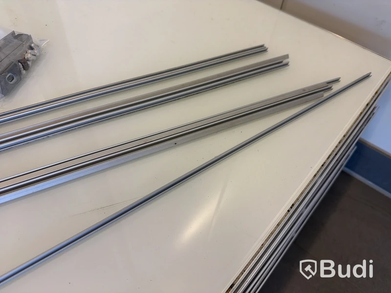 Glasgolv ca 22 m² – aluminiumprofiler
