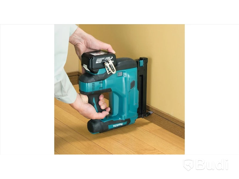 Dyckertpistol Makita 18V DBN500ZJ