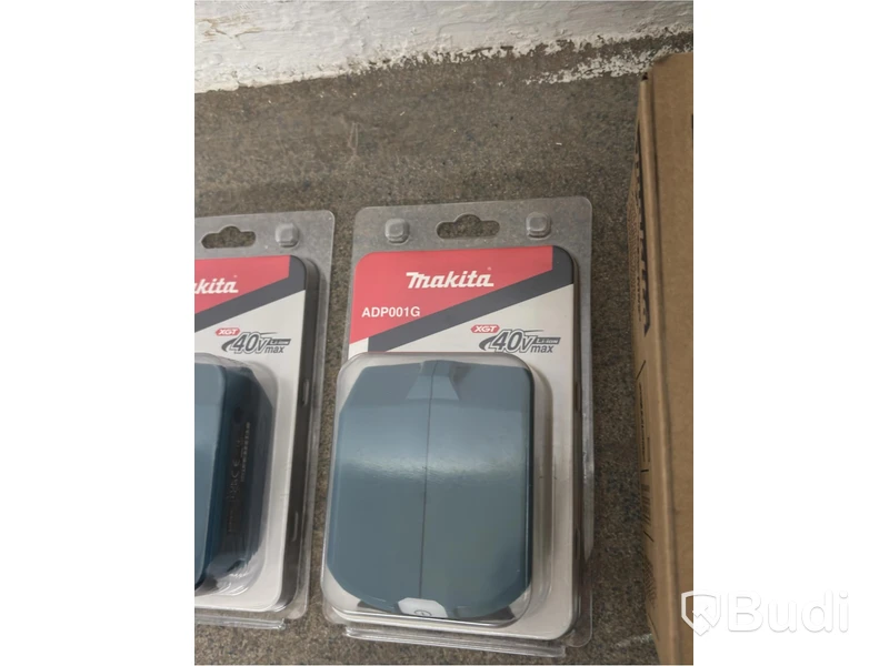 Batteriladdare och 2 st. USB batteri adapter Makita