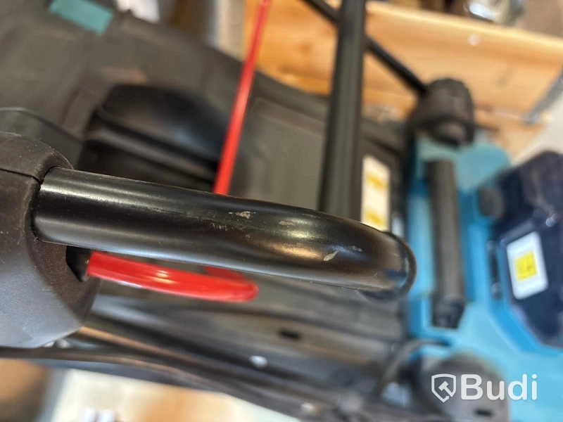 Gräsklippare Makita DLM432