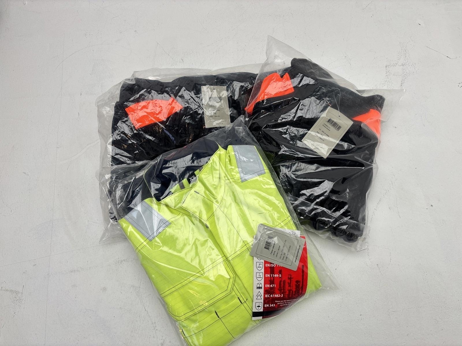 Parti med Jackor Björnkläder, olika modeller, stl. XS